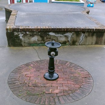 Lucas Park - Cistern in the middle - Parks Near Me - Charleston, South Carolina Lucas Park - Cistern in the middle - Parks Near Me - Charleston, South Carolina