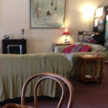 Govan's Salon & Coffee Cafe - The living room!! - Hair Salons Near Me - Gallatin, Tennessee Govan's Salon & Coffee Cafe - The living room!! - Hair Salons Near Me - Gallatin, Tennessee