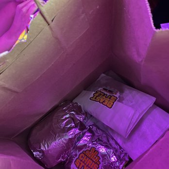 MrBeast Burger - Chris Style Burger Chocolate Chip Cookie Crispy Chicken Tender Sandwich - Food Delivery Services Near Me MrBeast Burger - Chris Style Burger Chocolate Chip Cookie Crispy Chicken Tender Sandwich - Food Delivery Services Near Me