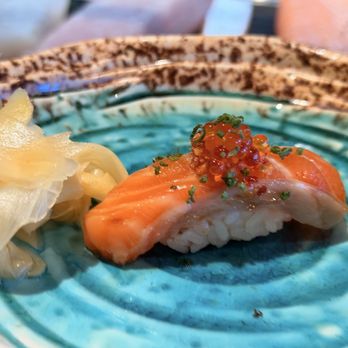 EDOBOY Standing Sushi Bar - Faroe island salmon with ikura - Sushi Bars Near Me - Orlando, Florida