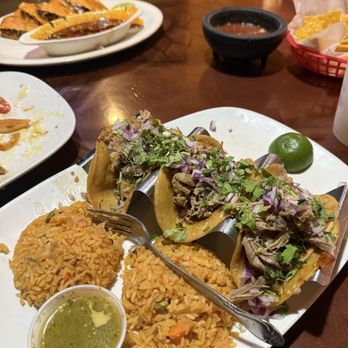El Jalisco Panama City Mexican Restaurant - Carnitas street taco platter - Mexican Near Me - Panama City, Florida