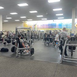 LA Fitness - Inside