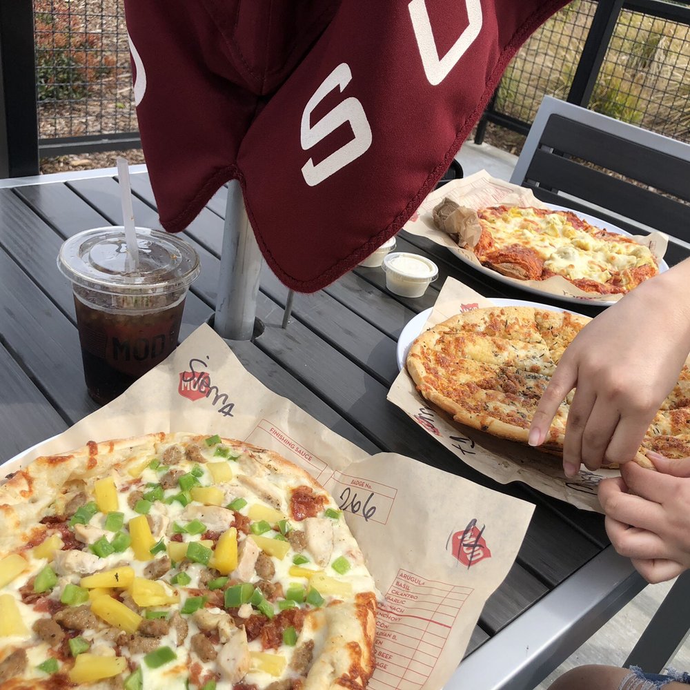MOD Pizza - outside seating. - Fast Food Near Me - Tracy, California MOD Pizza - outside seating. - Fast Food Near Me - Tracy, California