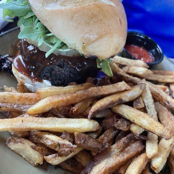 Suffolk Punch Brewing - South End - Veggiest Burger - Coffee & Tea Near Me - Charlotte, North Carolina Suffolk Punch Brewing - South End - Veggiest Burger - Coffee & Tea Near Me - Charlotte, North Carolina