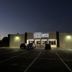 The Blok Climbing - We even glow at night :)