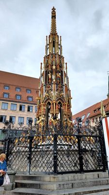 Schöner Brunnen by null