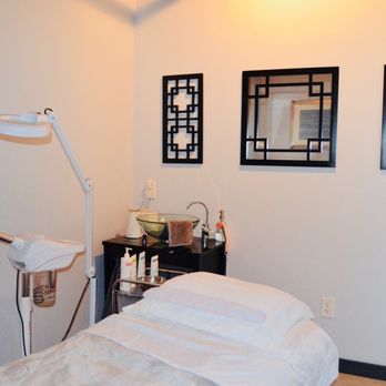 Adara Spa - Facial room - Day Spas Near Me - Boston, Massachusetts
