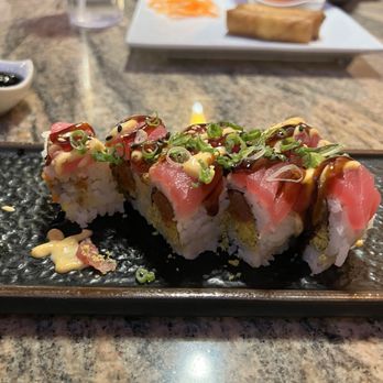 Bahn Thai - Tuna Lover Maki Roll - Thai Near Me - Charlotte, North Carolina
