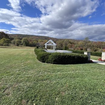 Springfield Manor Winery Distillery Brewery - View of the wedding spot - Wineries Near Me - Thurmont, Maryland Springfield Manor Winery Distillery Brewery - View of the wedding spot - Wineries Near Me - Thurmont, Maryland