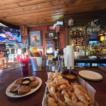 Brisket - Cracklins and fried green tomatoes - Barbeque Near Me - North Myrtle Beach, South Carolina Brisket - Cracklins and fried green tomatoes - Barbeque Near Me - North Myrtle Beach, South Carolina