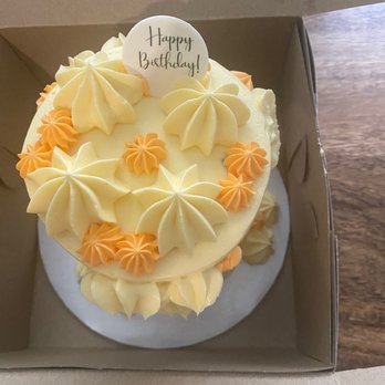 MCourse - Mango Passion Fruit vegan cake - Patisserie/Cake Shop Near Me MCourse - Mango Passion Fruit vegan cake - Patisserie/Cake Shop Near Me