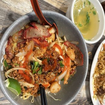 Co Do 2 - Combination dry noodle - Vietnamese Near Me - Sacramento, California