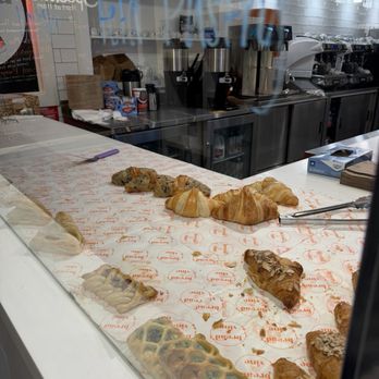 Bread & Vine - Pastries - French Near Me - Geneva, Illinois