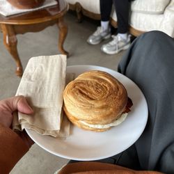 3 Otters Coffee - Breakkie sandwich
