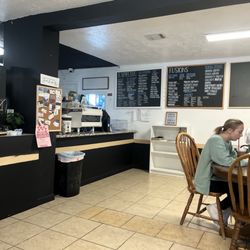 Cozy Coffee - Inside
