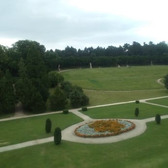Zámek Valtice - park - Castles Near Me - Valtice, JM