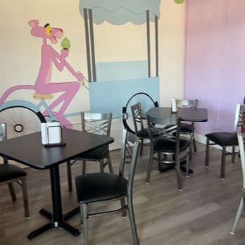 Las Michoacanas Paleteria - Seating area - Ice Cream & Frozen Yogurt Near Me - Rancho Cordova, California