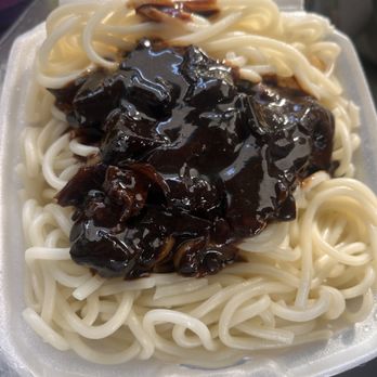 Dong Yang Oriental Food - Black Bean Paste Noodle (Jjajangmyeon) - Korean Near Me - Minneapolis, Minnesota