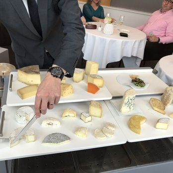 Restaurant Le Saison - Plateau de fromage sublime - French Near Me - Saint Grégoire, 35 Restaurant Le Saison - Plateau de fromage sublime - French Near Me - Saint Grégoire, 35