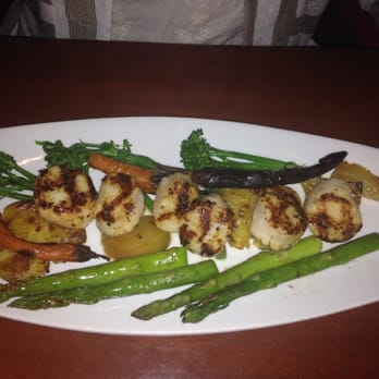 Seasons 52 - Seared Scallops Quite Savory - New American Near Me - Orlando, Florida Seasons 52 - Seared Scallops Quite Savory - New American Near Me - Orlando, Florida