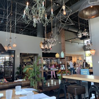 Canvas - Bar Area - New American Near Me - Orlando, Florida