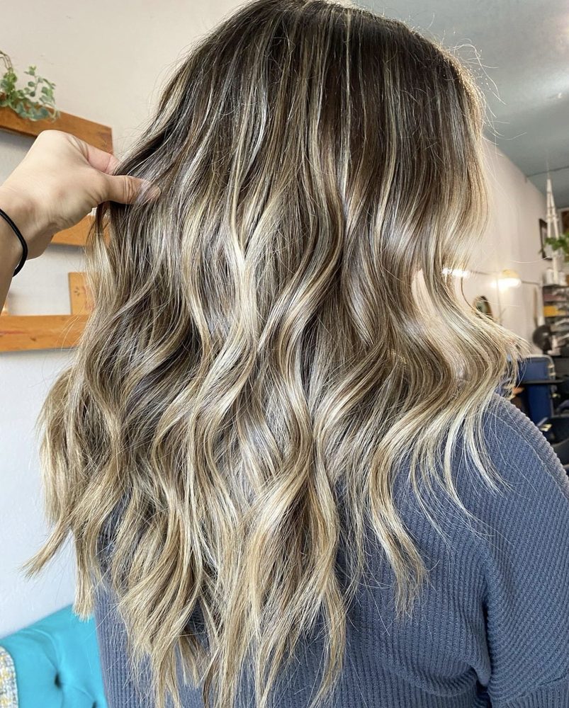 Jenni Lee Hair Logo