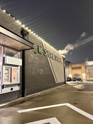 Shake Shack Vernon Hills by null