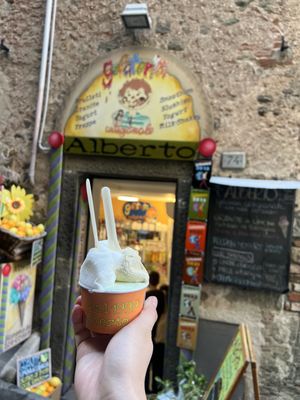 Alberto Gelateria by null