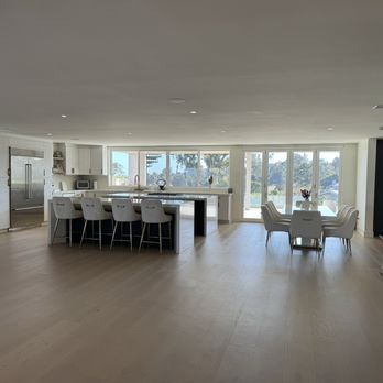 Lumina Builders - Kitchen dining room with La Quinta doors - General Contractors Near Me - San Diego, California Lumina Builders - Kitchen dining room with La Quinta doors - General Contractors Near Me - San Diego, California