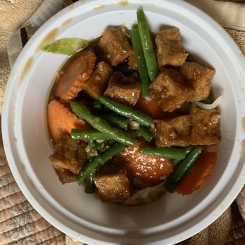 Udom Thai - How much food I had when I opened the container (tofu and vegetables). - Thai Near Me - Brooklyn, New York Udom Thai - How much food I had when I opened the container (tofu and vegetables). - Thai Near Me - Brooklyn, New York