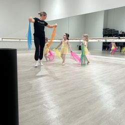 Mini Movers Studio - Mobile Class