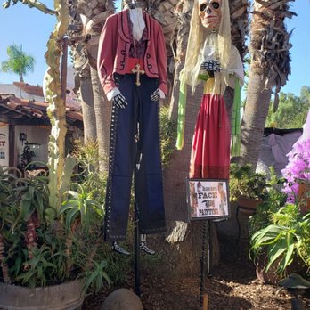 Fiesta de Reyes - 10.29.2022 - Dia De Los Muertos - Shopping Centers Near Me - San Diego, California Fiesta de Reyes - 10.29.2022 - Dia De Los Muertos - Shopping Centers Near Me - San Diego, California