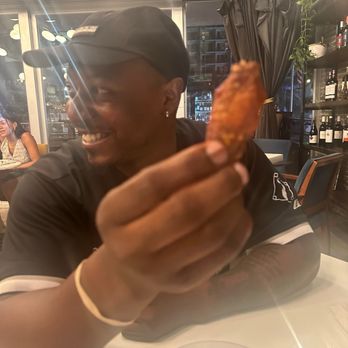 1950 Condado - Little tiny baby wing that took almost 2 hrs to be served. - Puerto Rican Near Me - San Juan, Puerto Rico 1950 Condado - Little tiny baby wing that took almost 2 hrs to be served. - Puerto Rican Near Me - San Juan, Puerto Rico