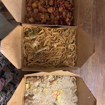 Kung Fu Noodle - Spicy crispy chicken, Chicken Egg Fried Rice, Combo chow mein - Dim Sum Near Me - Vista, California