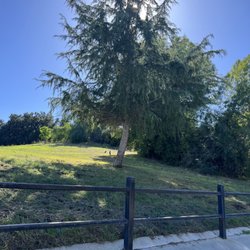 Serrania Park - Steep hill incline closer to the parking, best to walk through here
