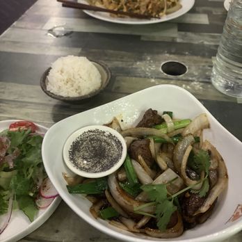 1618 Asian Fusion - FMignon Onion, Chicken Pad Thai in the back. - Vietnamese Near Me - Austin, Texas