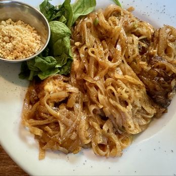 310 Eatery - Thai Pad Noodles with chicken - Burgers Near Me - Albany, California