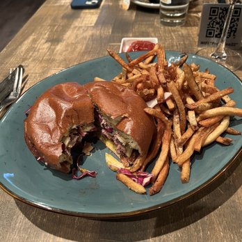 Gather in Jackson Hole - Gather Burger, with official taste test. - New American Near Me - Jackson, Wyoming Gather in Jackson Hole - Gather Burger, with official taste test. - New American Near Me - Jackson, Wyoming