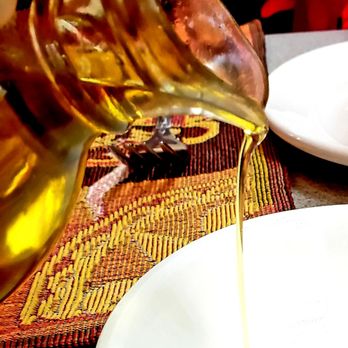 Baci Bistro - Evoo pour - Italian Near Me - Kailua, Hawaii