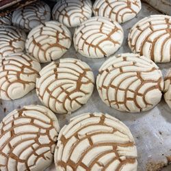 La Charrita Mexican Market - Mexican Bread- conchas