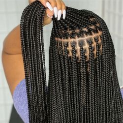 LilyFingers Braids & Beauty - Knotless