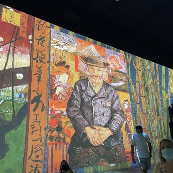 Immersive Van Gogh Exhibit - Van Gogh himself! - Art Museums Near Me - Los Angeles, California