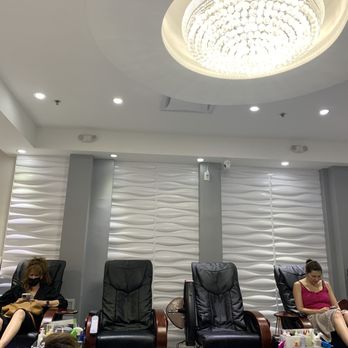 Lavish Nail Bar - Nail Salons Near Me - Miramar, Florida