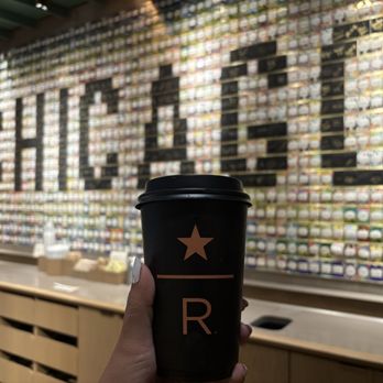 Starbucks Reserve Roastery Chicago - Coffee Roasteries Near Me - Chicago, Illinois Starbucks Reserve Roastery Chicago - Coffee Roasteries Near Me - Chicago, Illinois