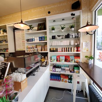 Chicago Raw - the inside of a restaurant - Vegan Near Me - Chicago, Illinois