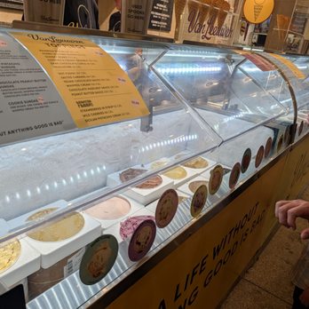 Van Leeuwen - Ice Cream & Frozen Yogurt Near Me - New York, New York Van Leeuwen - Ice Cream & Frozen Yogurt Near Me - New York, New York
