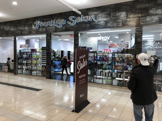 Prestige Salon 58 Photos 34 Reviews Hair Salons 5065 Main St Trumbull Ct United States Phone Number Offerings Yelp