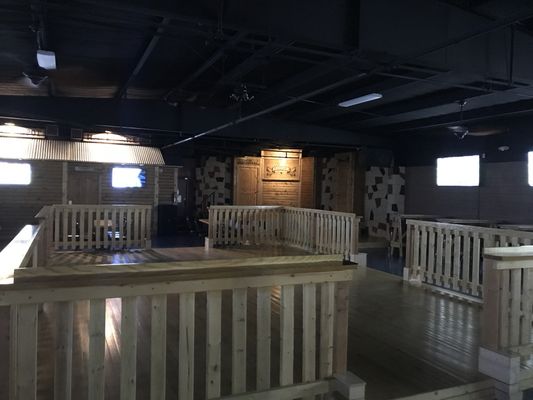 R & J Saloon by null