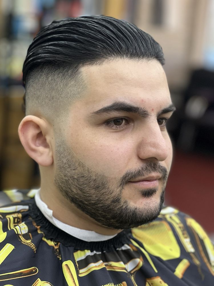 Larre's Barber Shop Logo