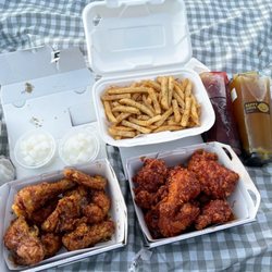 bb.q Chicken - Soy garlic + secret sauce + cheesling fries